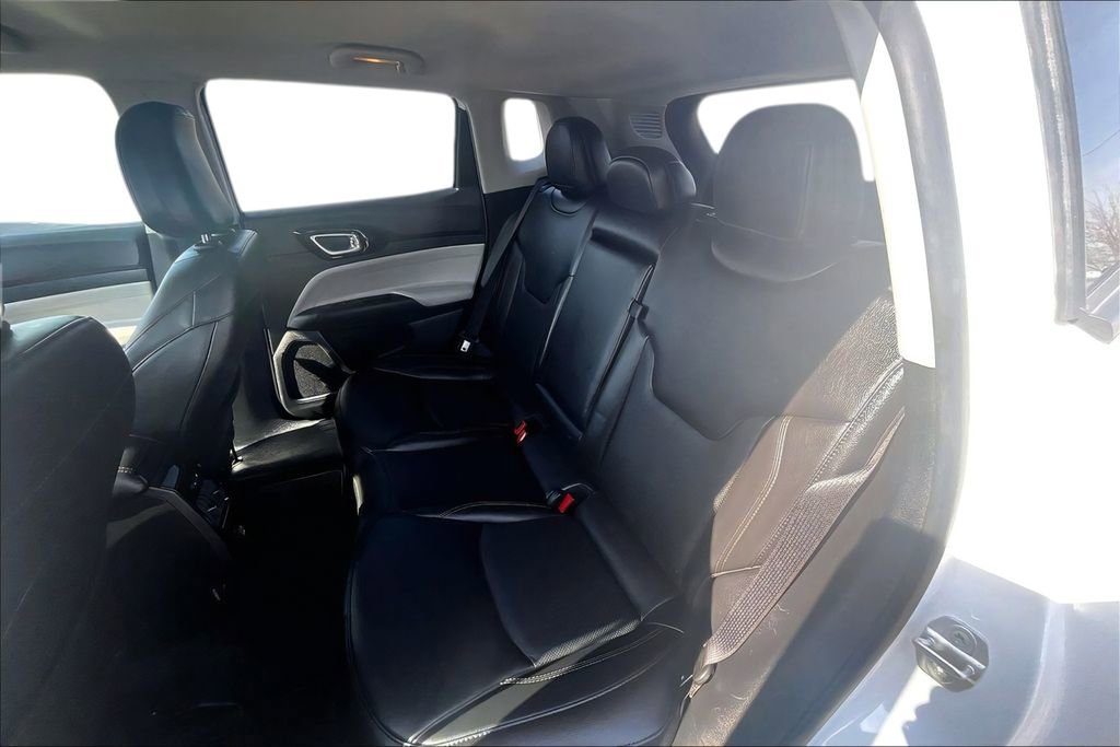 Used 2022 Jeep Compass Limited AWD/4WD image 22