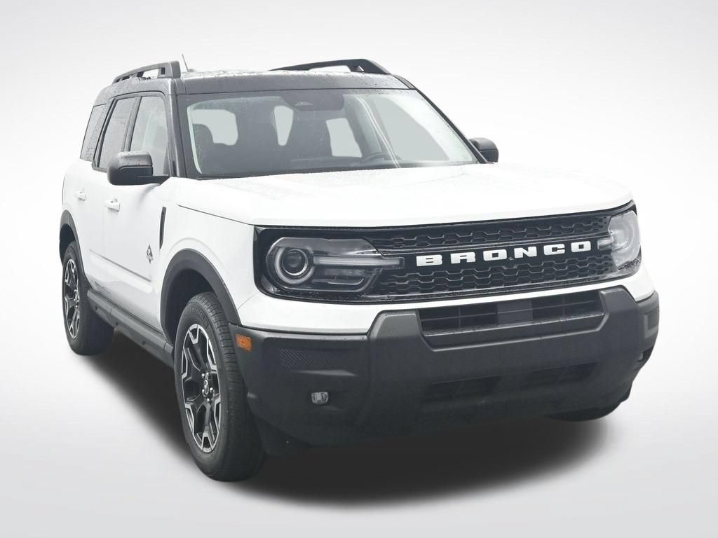 Certified 2025 Ford Bronco Sport Outer Banks AWD/4WD image 3