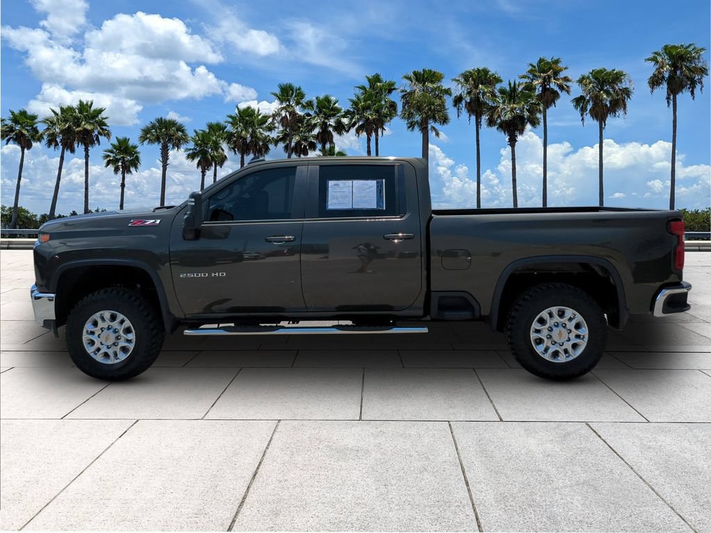 Used 2023 Chevrolet Silverado 2500 LT AWD/4WD image 4