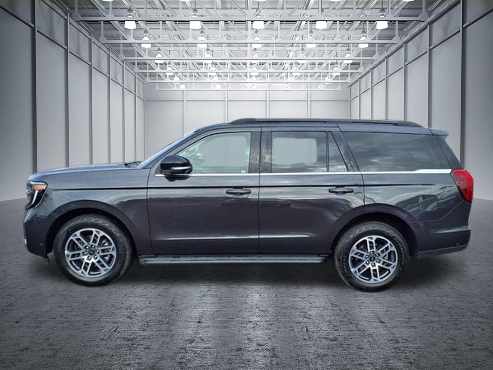 Certified 2025 Ford Expedition Active AWD/4WD image 14