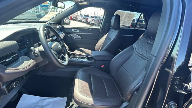 Certified 2025 Ford Explorer Platinum w/ Ultimate Package AWD/4WD image 19
