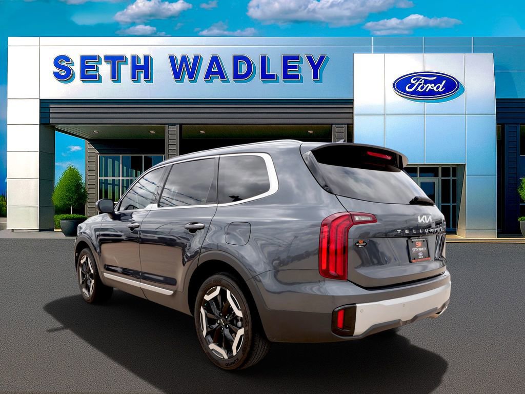 Used 2023 Kia Telluride S w/ S Sunroof Package image 3