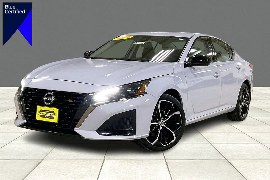 Used 2025 Nissan Altima 2.5 SR image 1