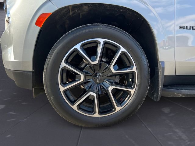 Used 2023 Chevrolet Suburban RST w/ Sport Performance Package AWD/4WD image 14