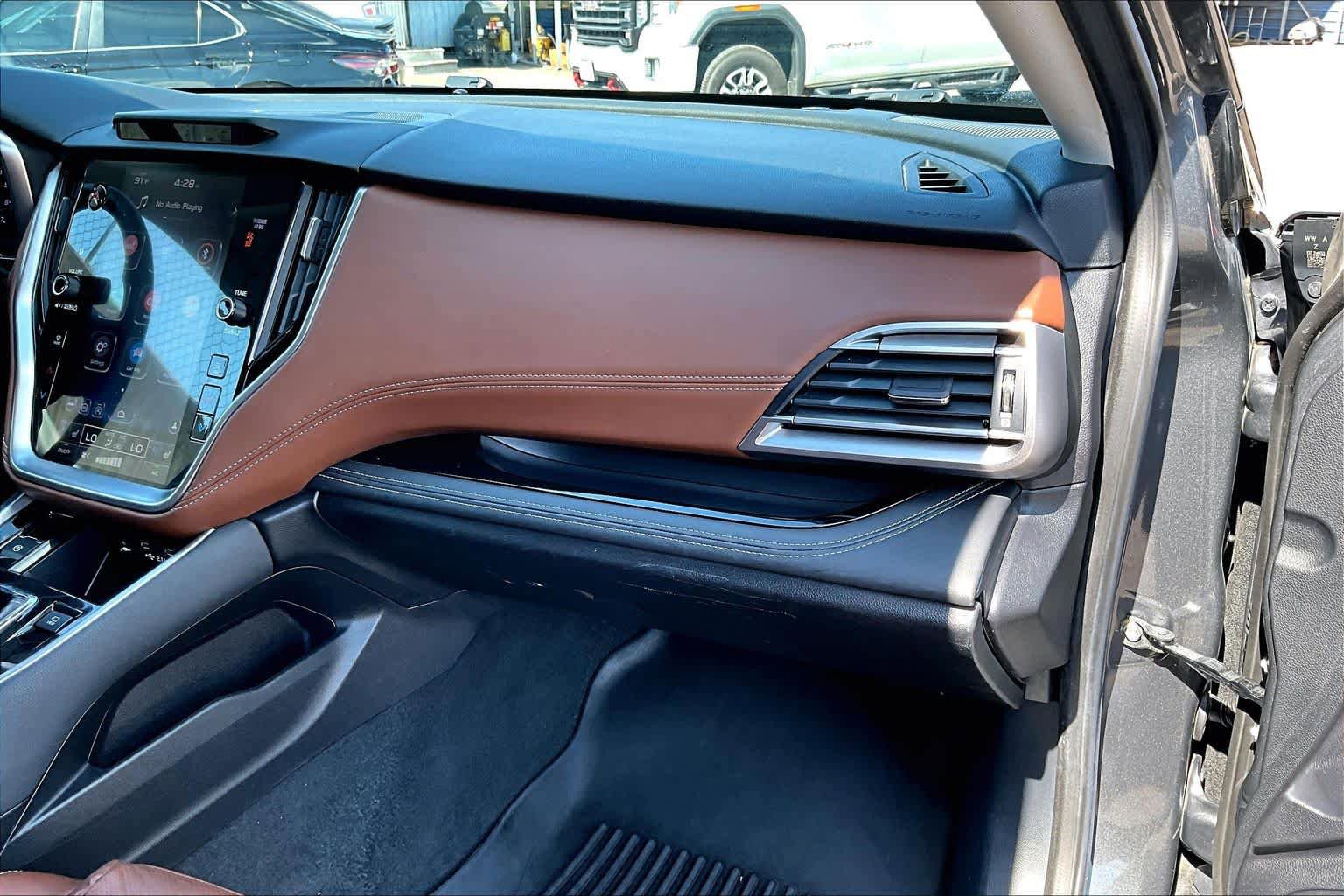 Used 2020 Subaru Outback Touring AWD/4WD image 19