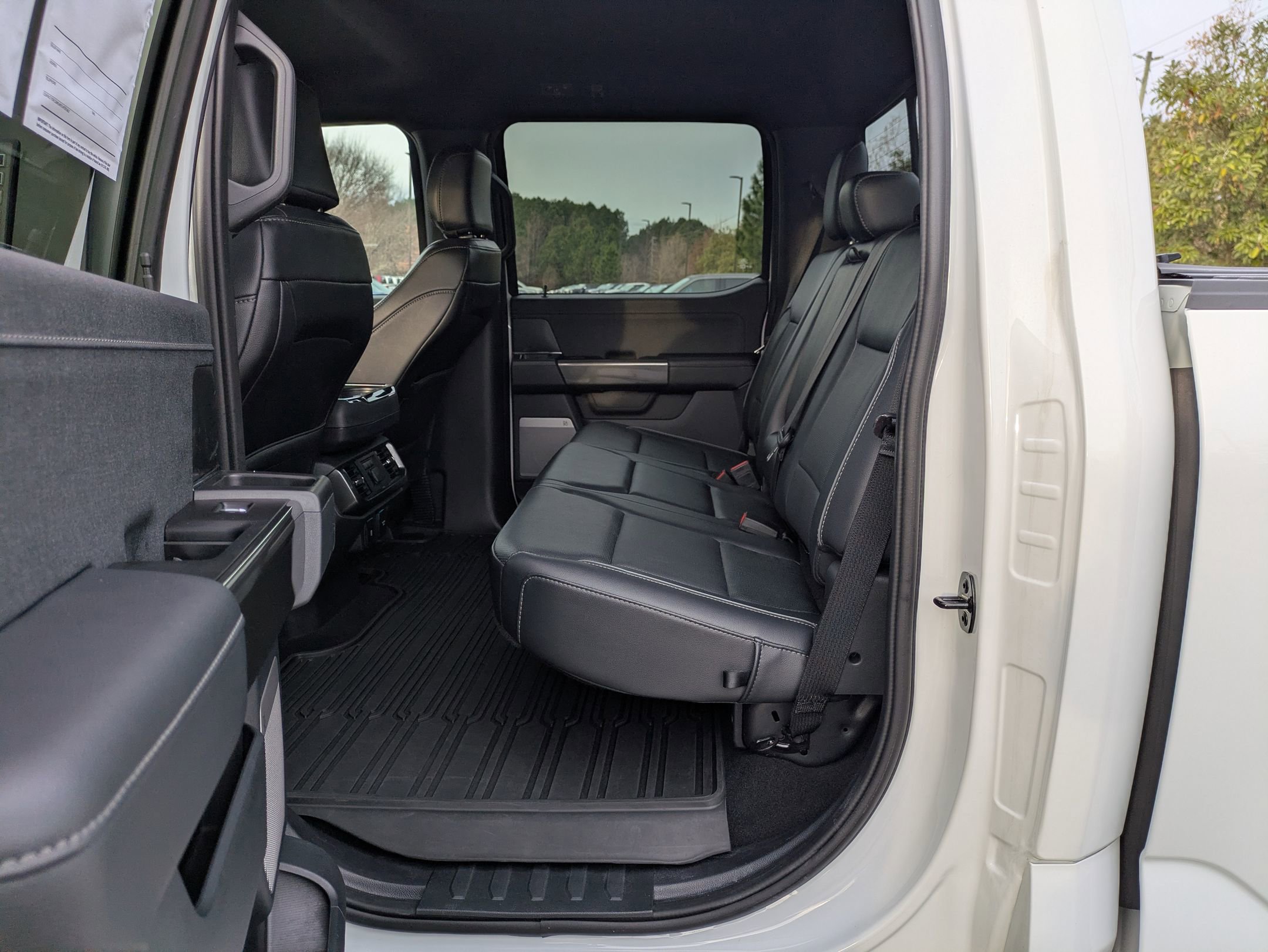 Certified 2023 Ford F150 Lariat w/ Equipment Group 502A High image 29