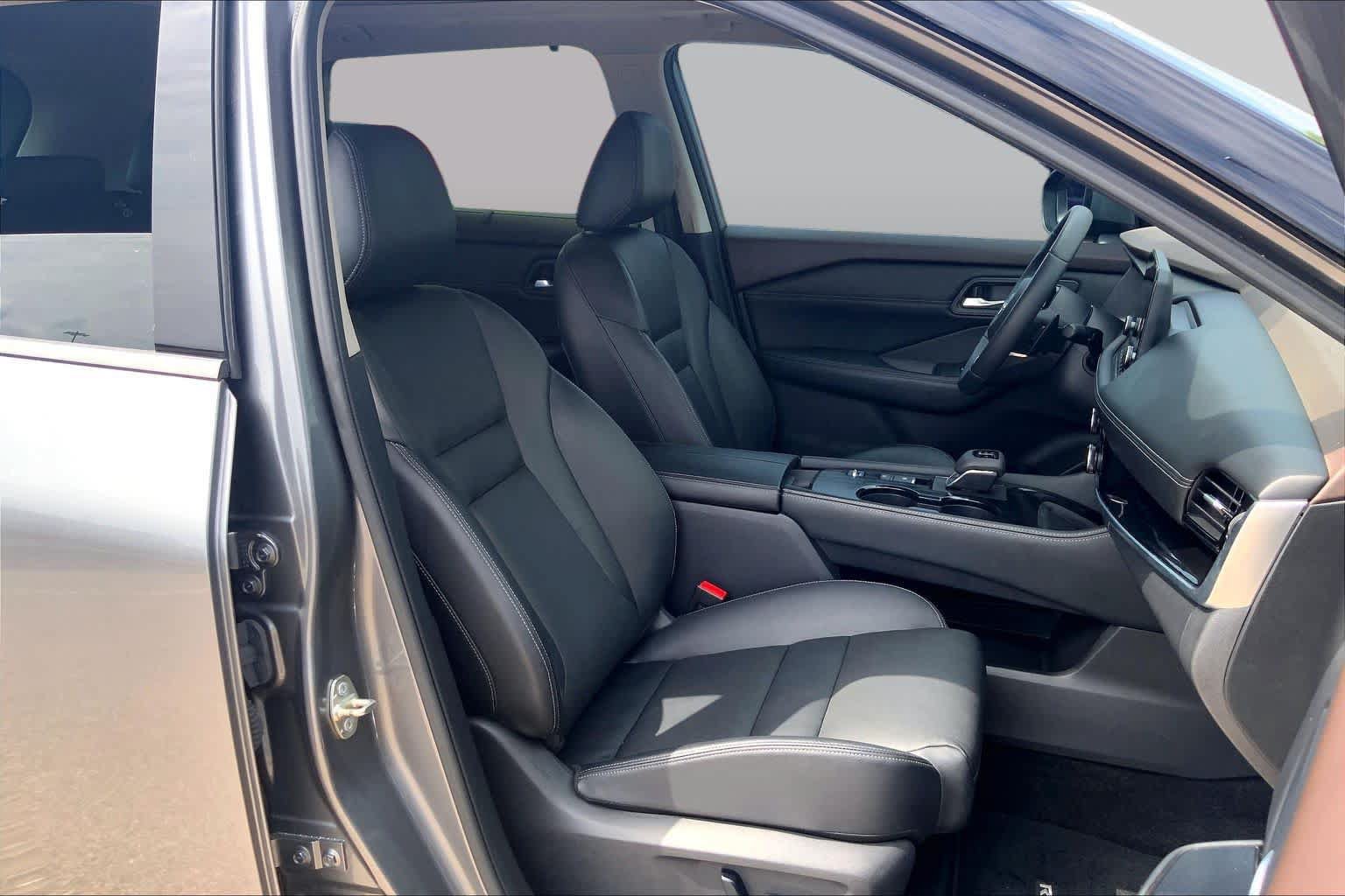 Used 2023 Nissan Rogue SL w/ SL Premium Package FWD image 9