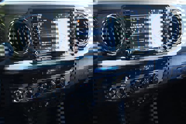 Used 2023 Toyota Tacoma SR5 AWD/4WD image 24