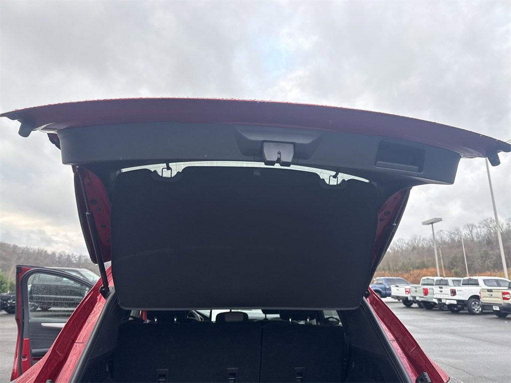 Certified 2022 Ford Escape SE w/ Cold Weather Package image 38