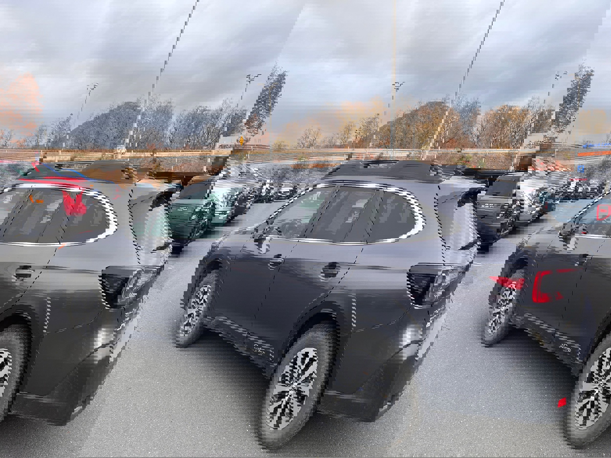 Used 2025 Subaru Outback Premium image 3