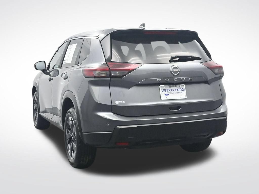 Used 2025 Nissan Rogue SV FWD image 9