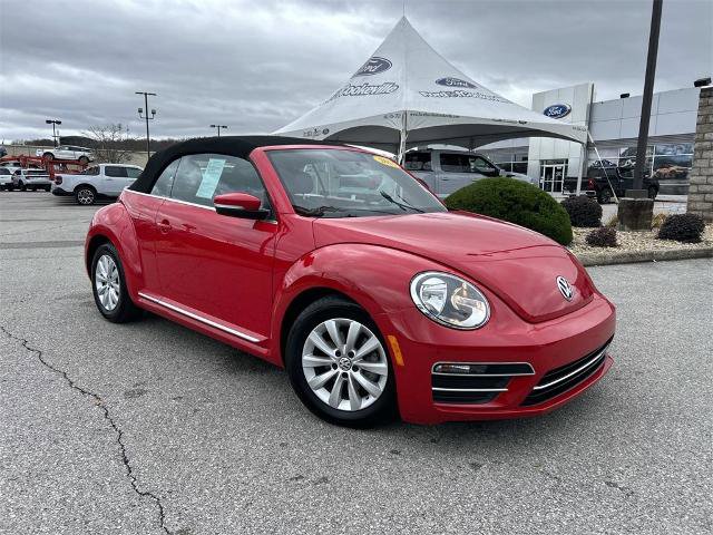Used 2018 Volkswagen Beetle 2.0T S image 2