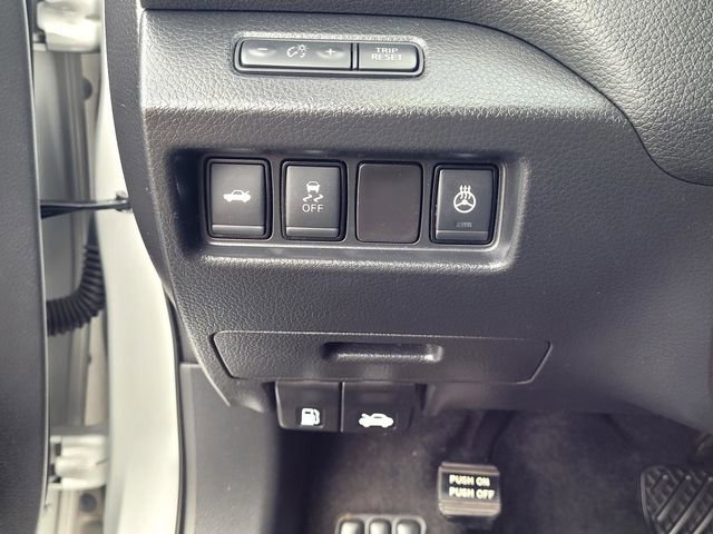 Used 2017 Nissan Altima 2.5 SL w/ 2.5 Technology Package FWD image 15