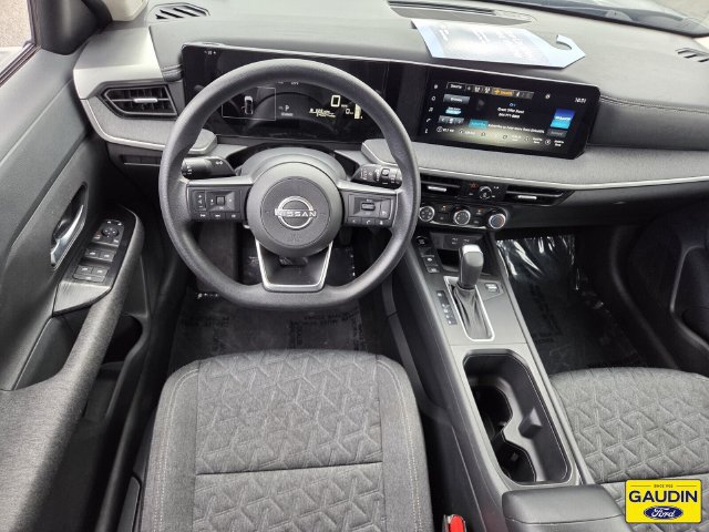 Used 2025 Nissan Kicks SV FWD image 13