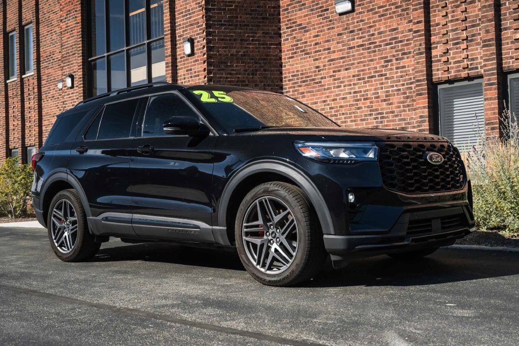 Certified 2025 Ford Explorer ST AWD/4WD image 13