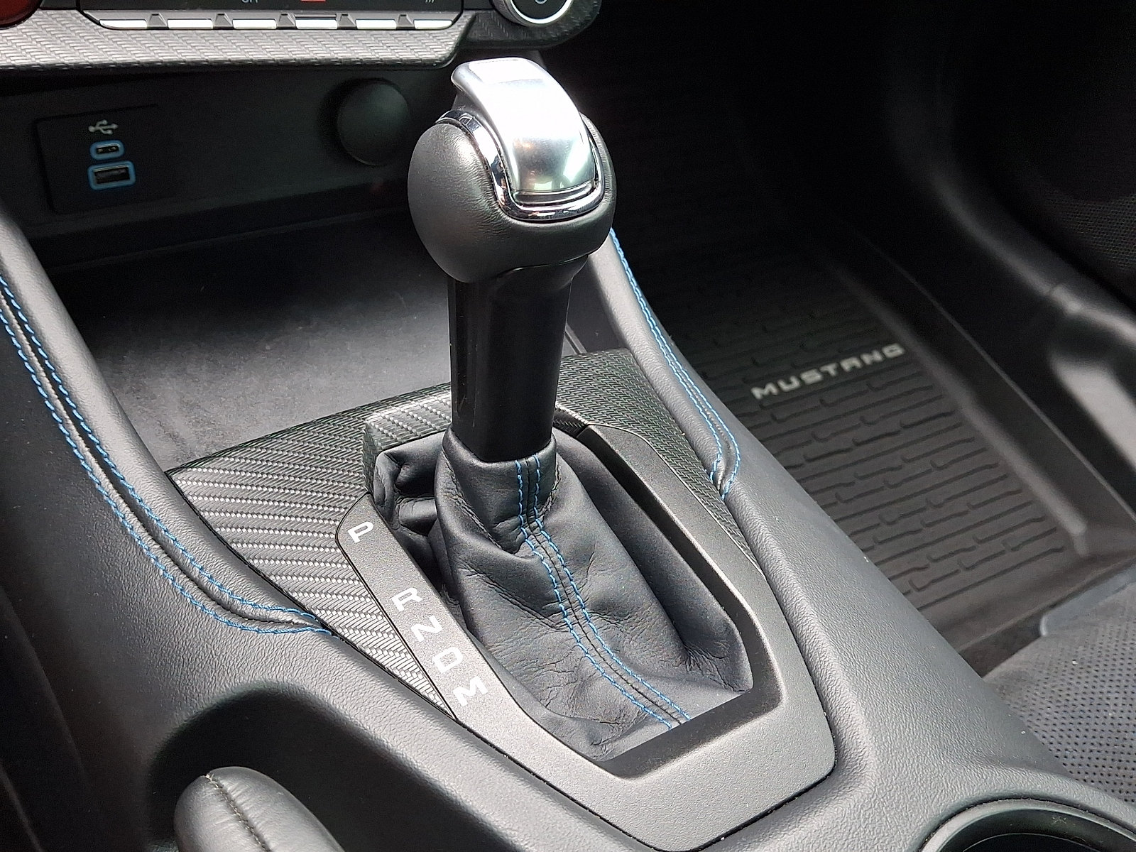 Certified 2025 Ford Mustang Dark Horse RWD image 19