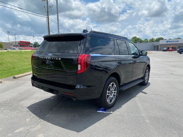 Certified 2025 Ford Expedition Active RWD image 7