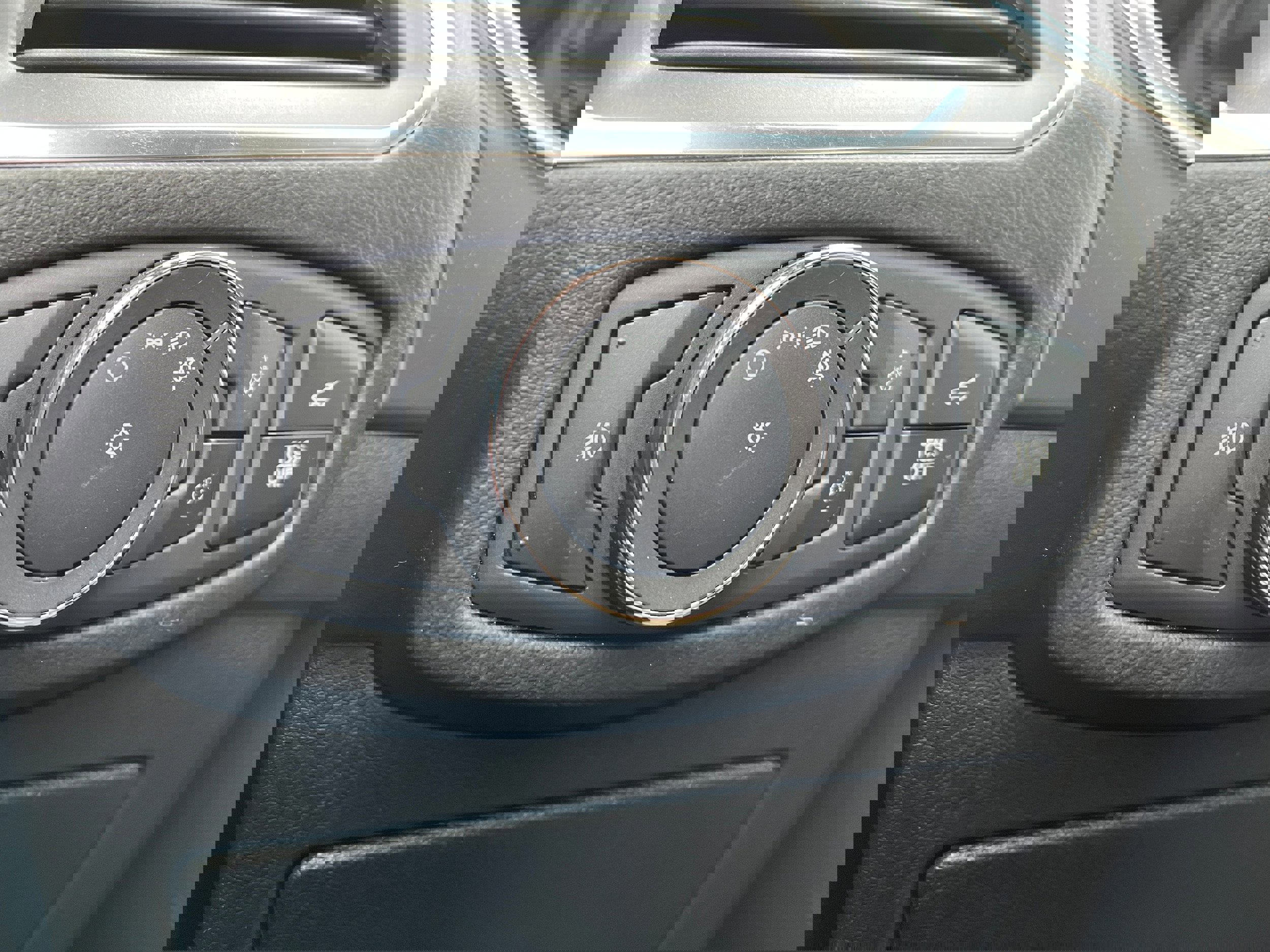 Certified 2020 Ford Edge Titanium w/ Equipment Group 301A image 26