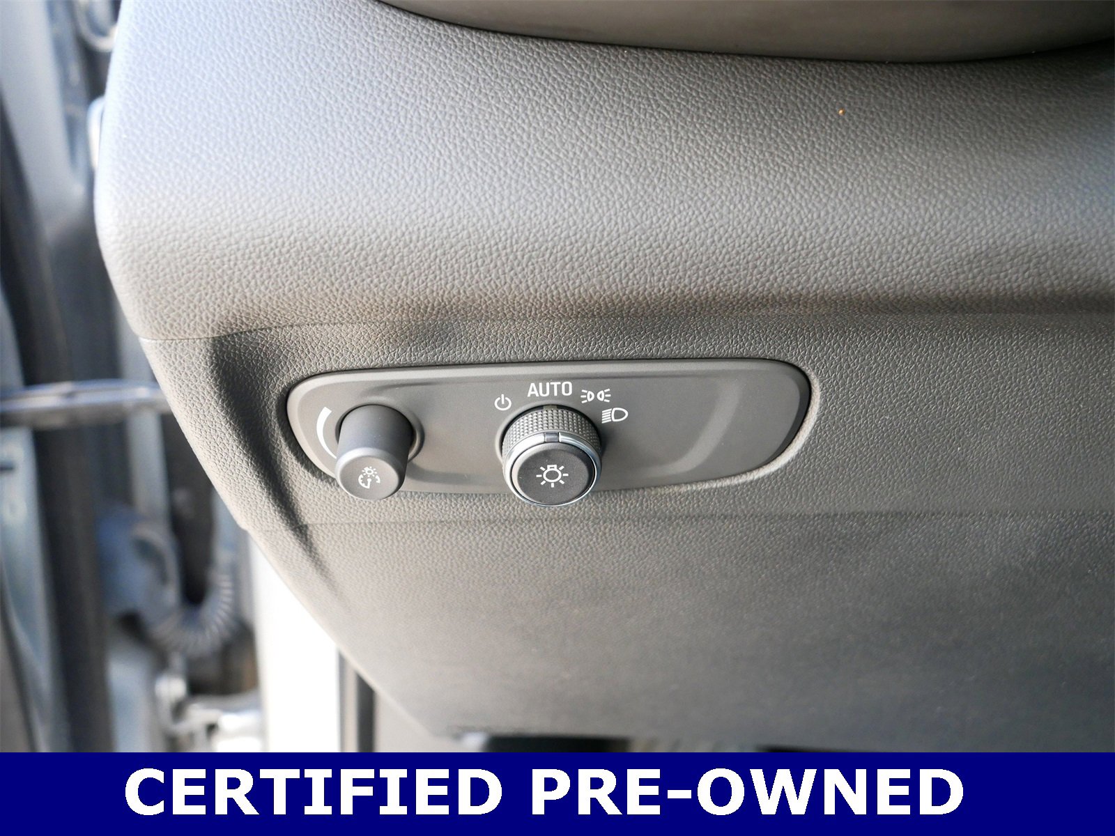 Used 2023 Buick Envision Essence w/ Sport Touring Package image 13