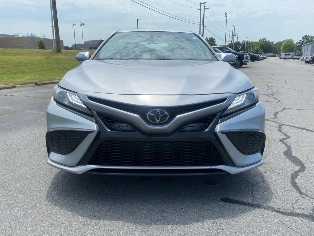 Used 2024 Toyota Camry XSE FWD image 2
