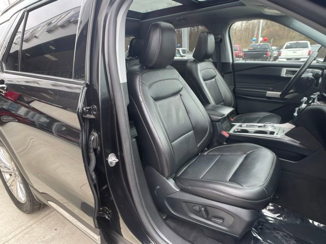 Certified 2021 Ford Explorer Limited w/ Hybrid Equipment Group 310A AWD/4WD image 37