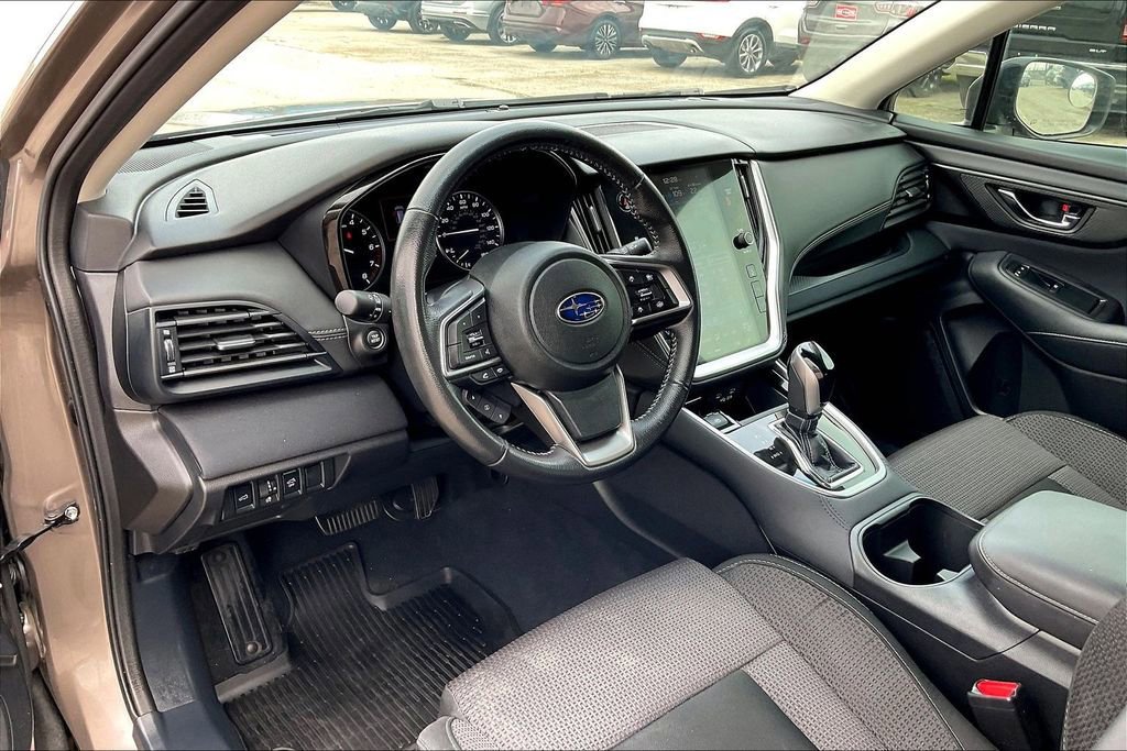 Used 2022 Subaru Outback Premium image 14