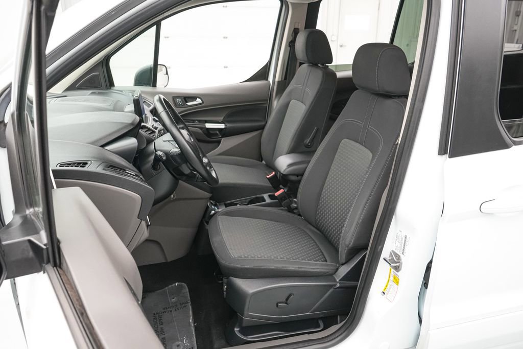 Certified 2022 Ford Transit Connect XLT image 11