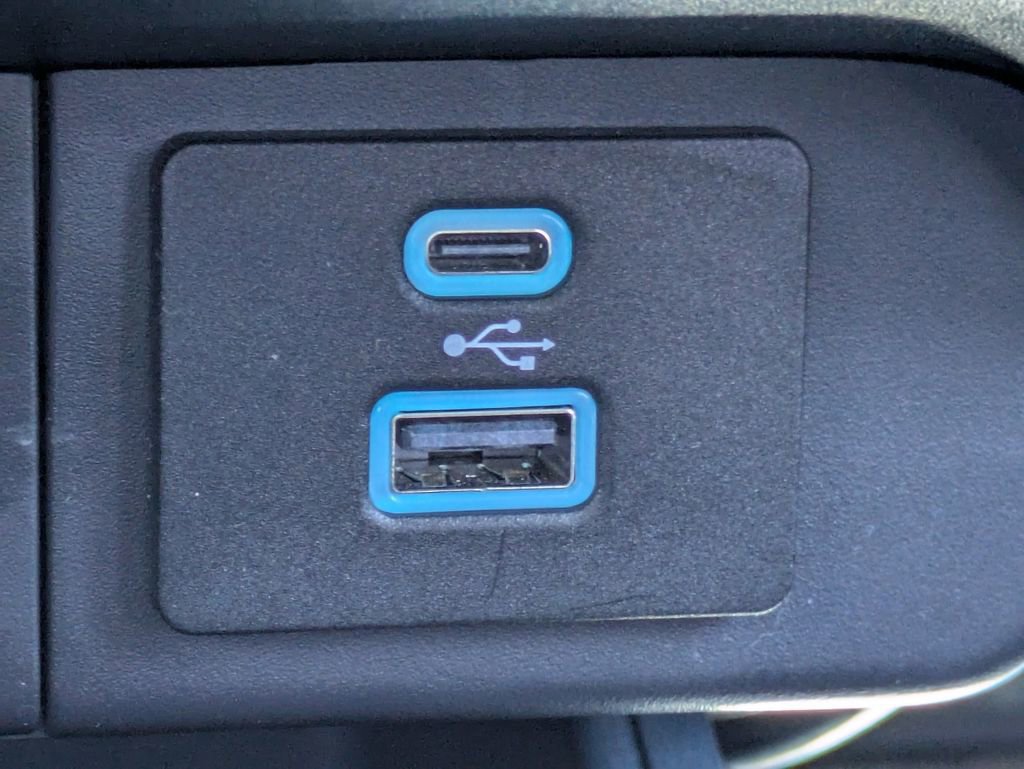 Certified 2024 Ford Maverick Lariat w/ Black Appearance Package image 22