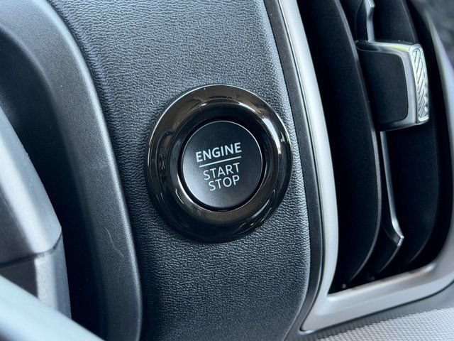 Certified 2025 Ford Expedition Active AWD/4WD image 32