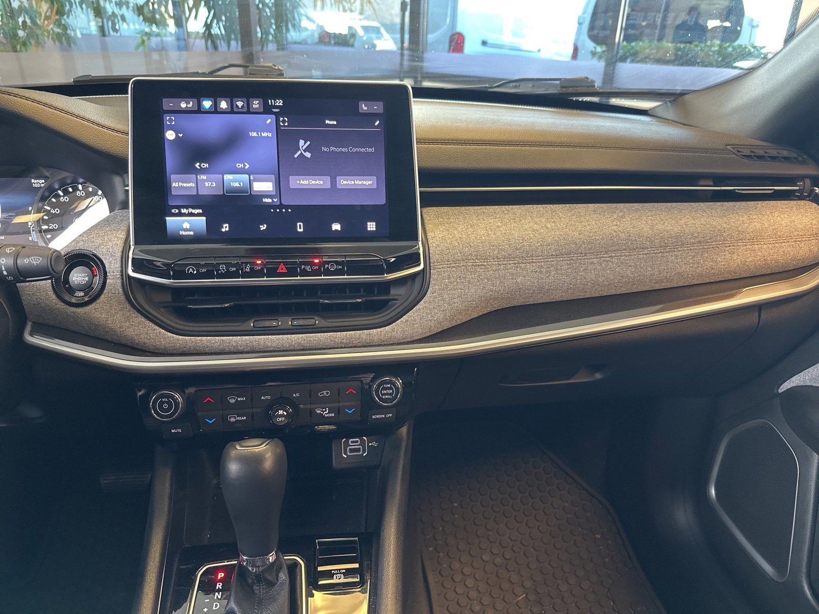 Used 2024 Jeep Compass Latitude image 18