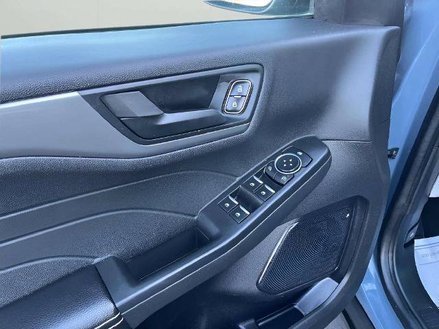 Certified 2024 Ford Escape Active AWD/4WD image 17