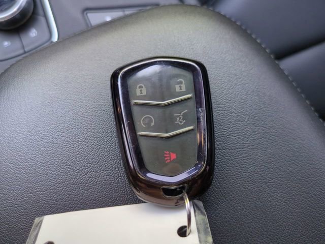 Used 2025 Cadillac XT6 Luxury image 32