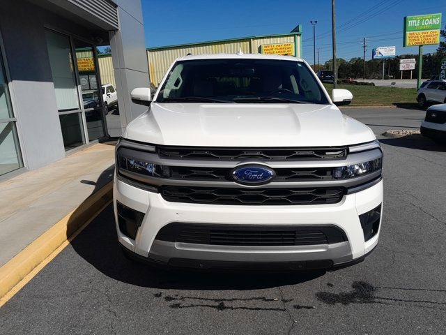 Certified 2022 Ford Expedition XLT RWD image 3