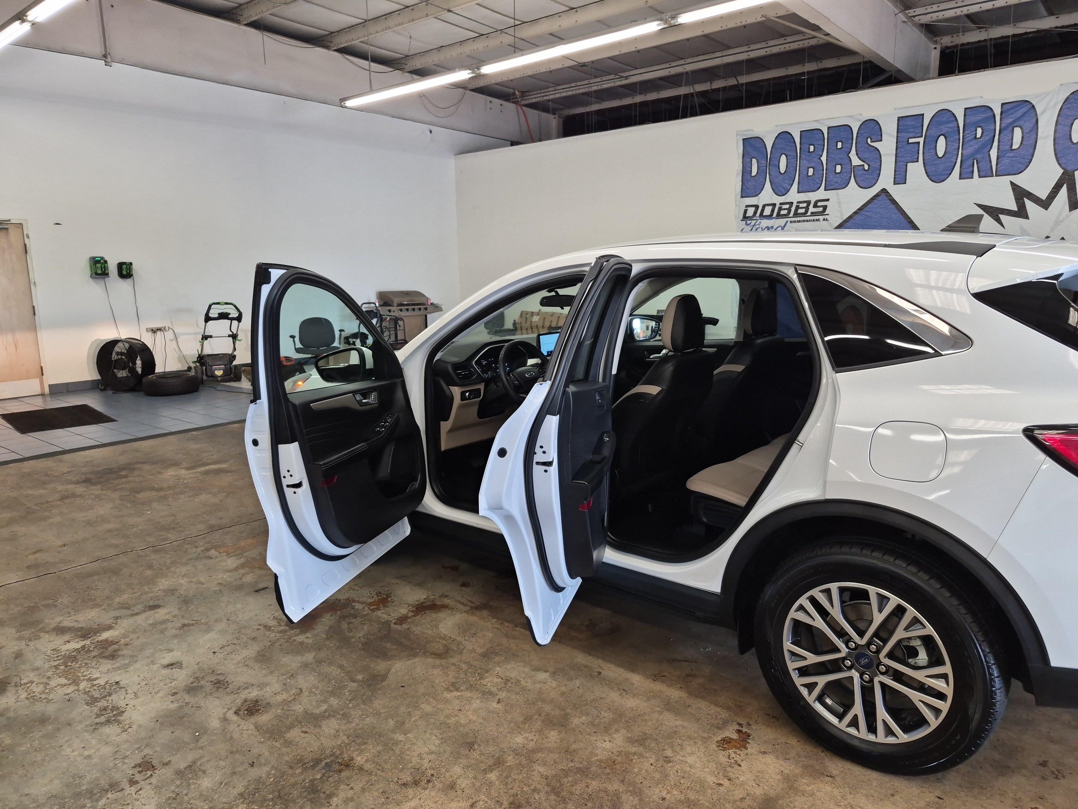 Certified 2022 Ford Escape SEL AWD/4WD image 14