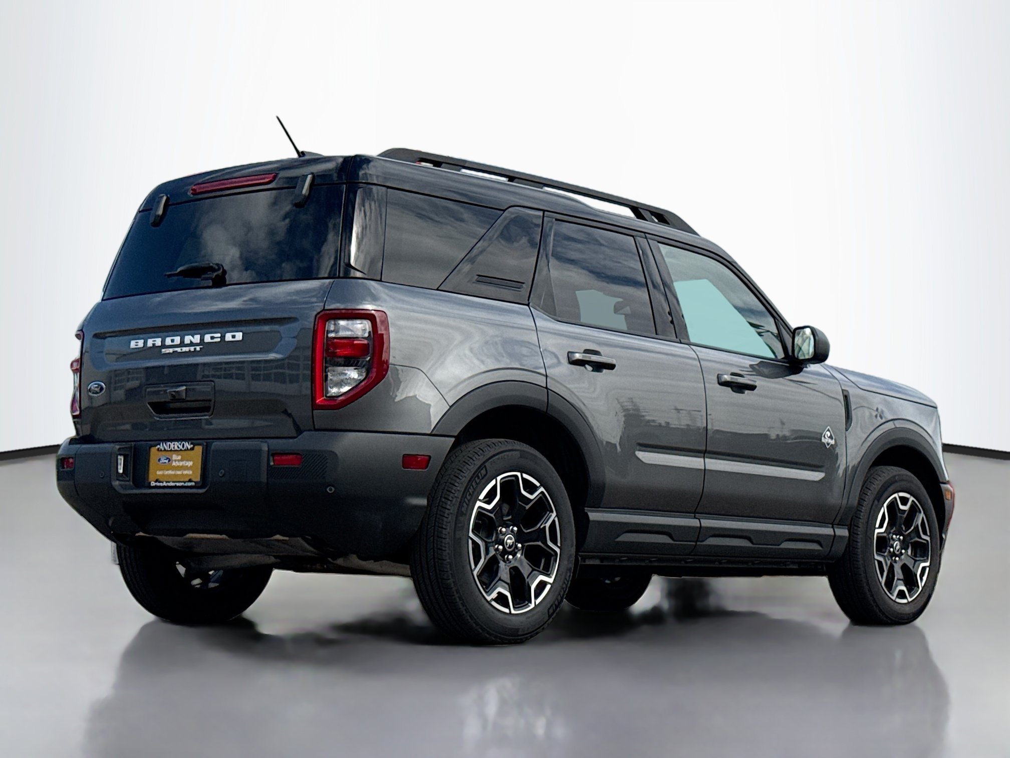 Certified 2025 Ford Bronco Sport Outer Banks AWD/4WD image 2