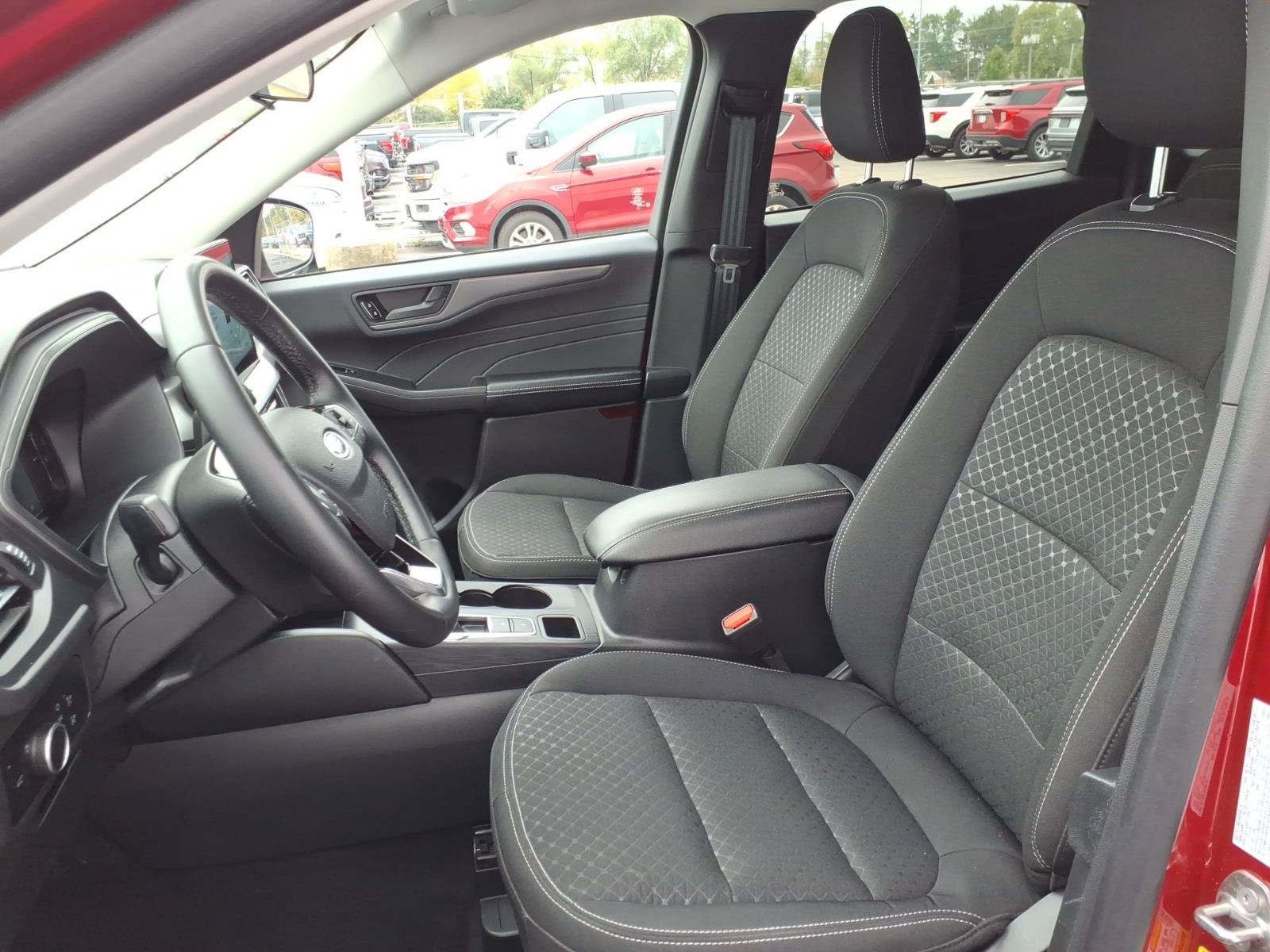 Certified 2025 Ford Escape Active w/ Tech Pack #1 AWD/4WD image 15