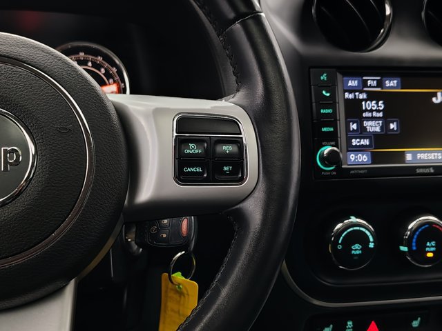 Used 2017 Jeep Compass High Altitude AWD/4WD image 35