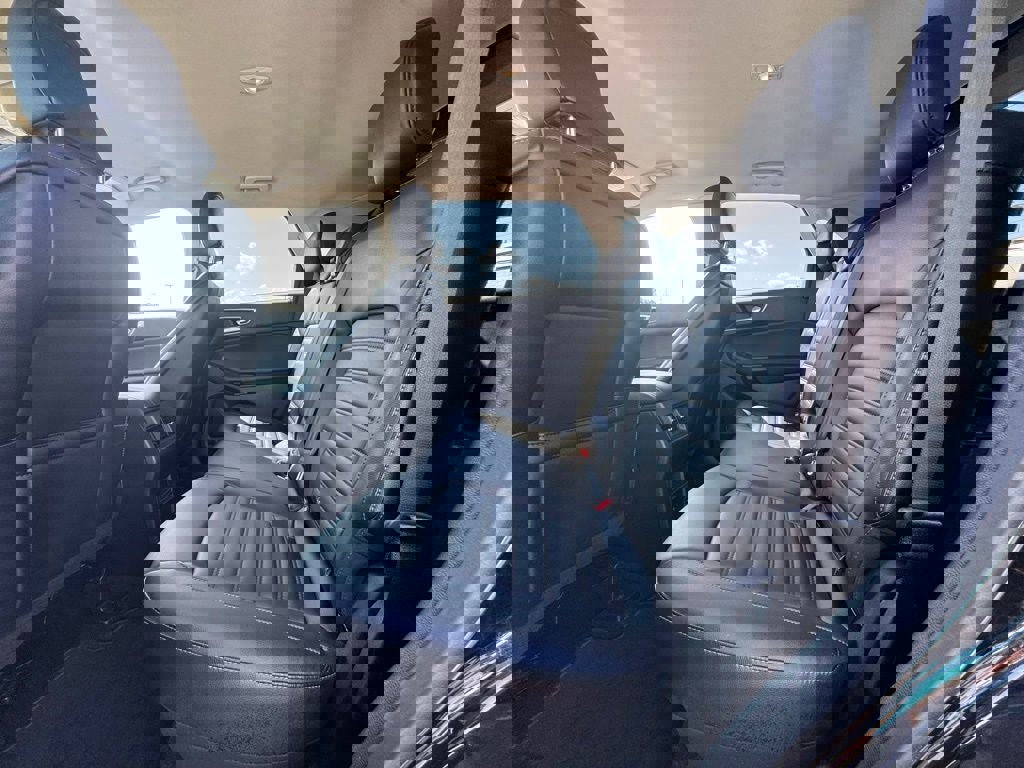 Certified 2022 Ford Edge SEL image 7