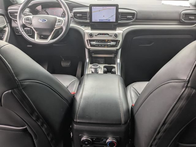 Certified 2022 Ford Explorer XLT w/ Equipment Group 202A RWD image 22