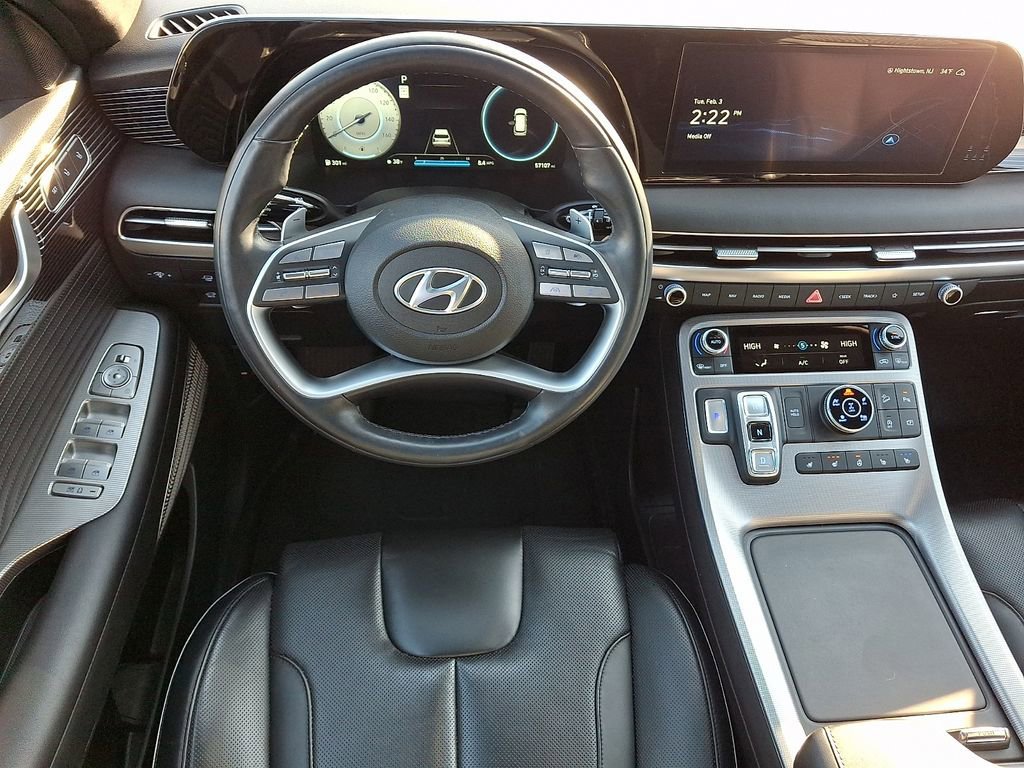 Used 2024 Hyundai Palisade Calligraphy image 12