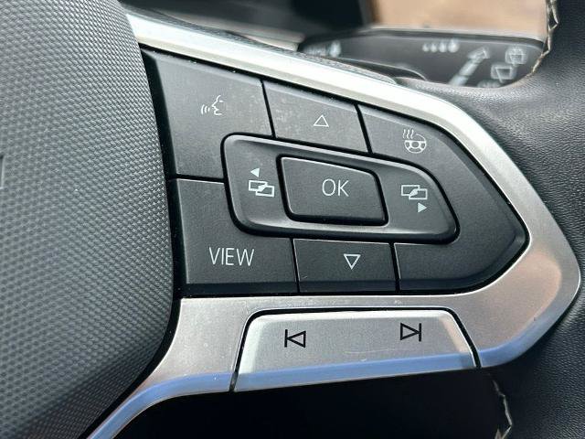 Used 2025 Volkswagen Atlas SE FWD image 28