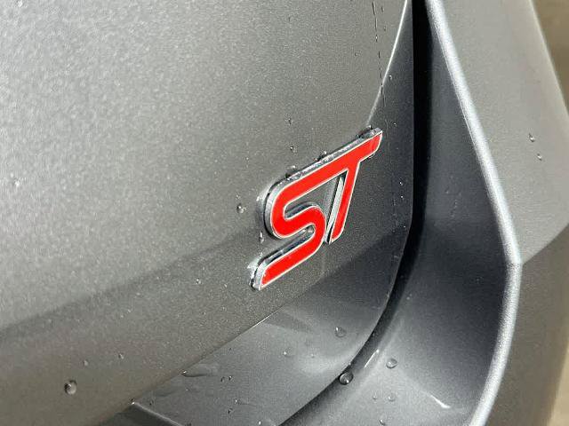 Certified 2025 Ford Explorer ST AWD/4WD image 7