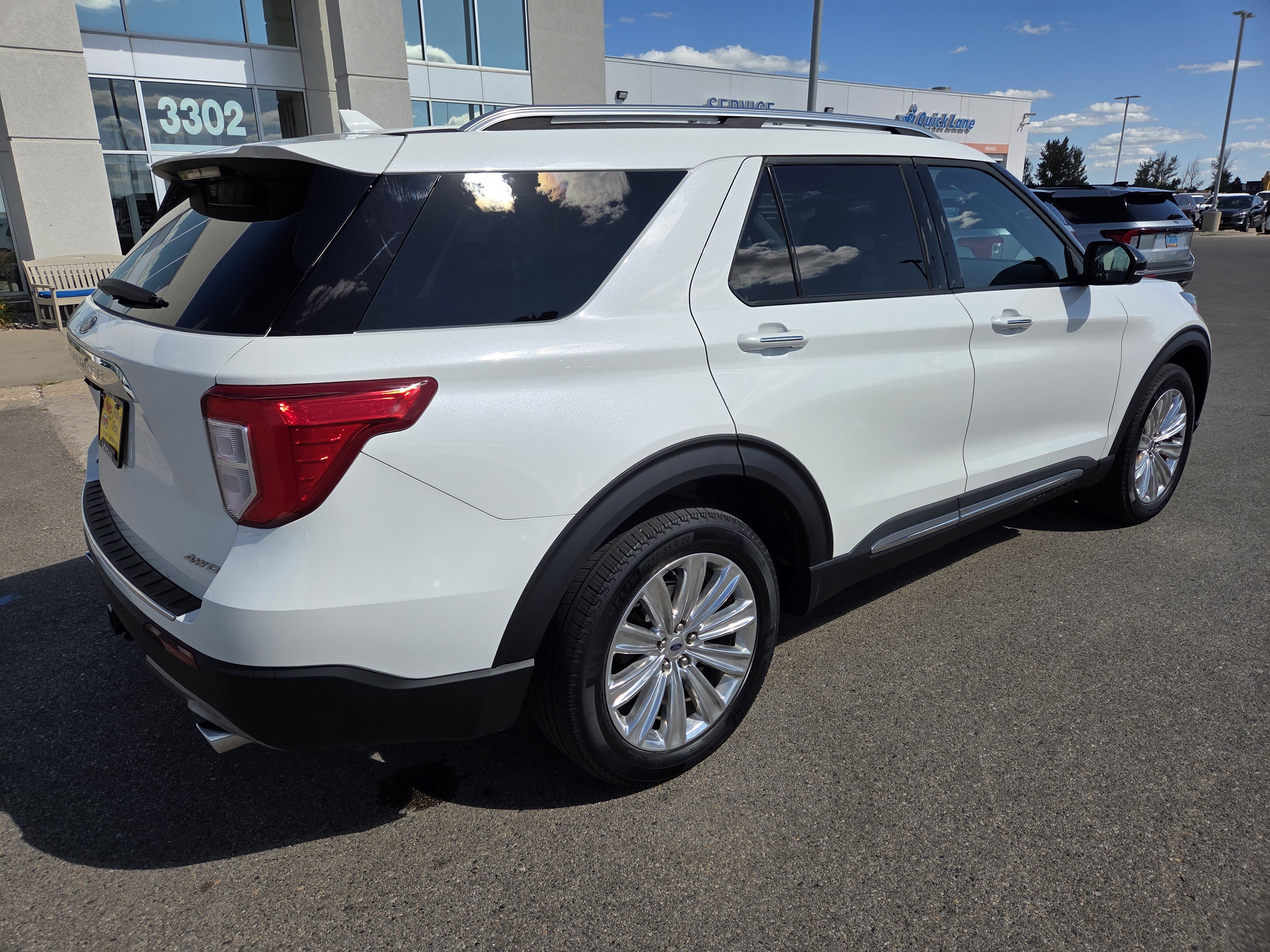 Certified 2023 Ford Explorer Limited w/ Limited Technology Package AWD/4WD image 7