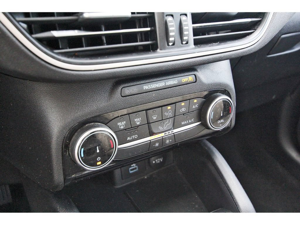 Certified 2022 Ford Escape SE w/ SE Sport Appearance Package FWD image 24