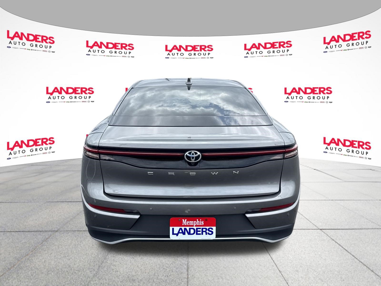 Used 2023 Toyota Crown AWD/4WD image 4