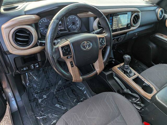 Used 2017 Toyota Tacoma TRD Sport w/ Tow Package (A/T) AWD/4WD image 2