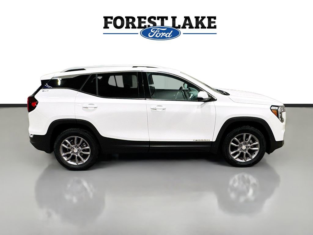 Used 2024 GMC Terrain SLT image 8
