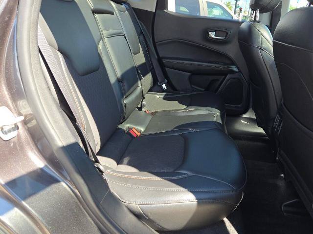 Used 2018 Jeep Compass Latitude w/ Popular Equipment Group AWD/4WD image 8