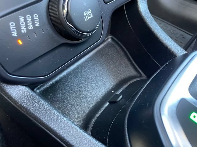 Used 2018 Jeep Renegade Altitude AWD/4WD image 24