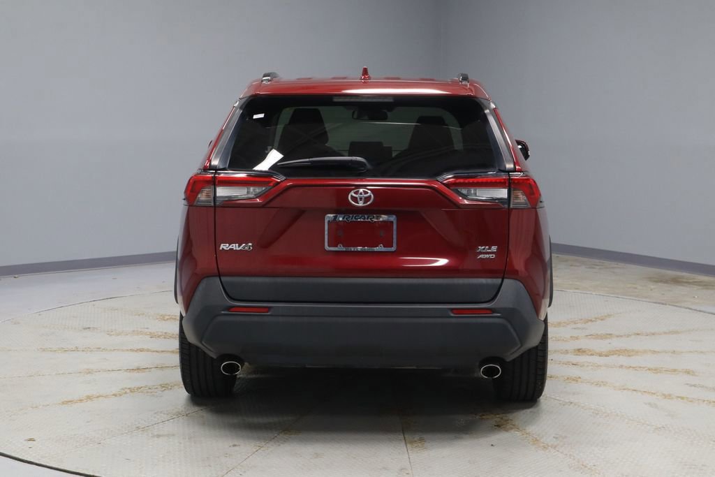 Used 2019 Toyota RAV4 XLE Premium w/ Cold Weather Package AWD/4WD image 4